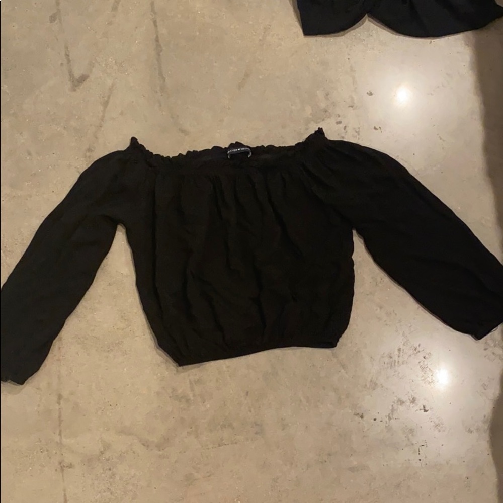 Brandy Melville black off the shoulder shirt